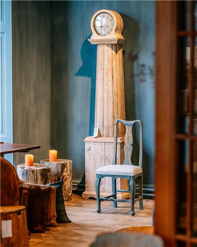 Amorphous - Danish Gustavian Clock